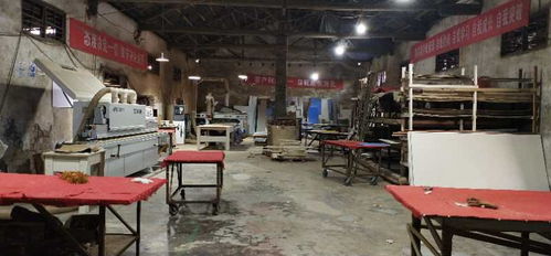 白露塘郴资路与凤凰路交汇处大型全屋定制加工厂转让，打造一体化商用空间